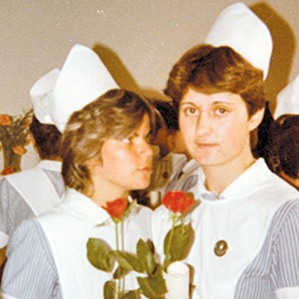 Δεν ήταν καλά-καλά 16 ετών, όταν πέρασε την είσοδο της Σχολής του Βενιζελείου με μία βαλιτσούλα στο χέρι... Ήθελε από μικρό παιδί να γίνει νοσοκόμα.