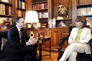 Τον νεοεκλεγέντα Δήμαρχο Αθηναίων, Χάρη Δούκα υποδέχθηκε χθες  η Πρόεδρος της Δημοκρατίας Κατερίνα Σακελλαροπούλου