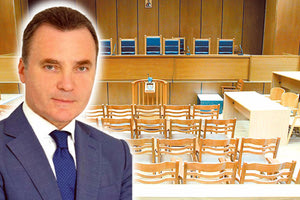 Ο πρόεδρος του Δ.Σ.Η. Ν. Λογοθέτης