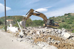 Οικονομική ασφυξία και γραφειοκρατία “πνίγουν” τον δήμο Μινώα