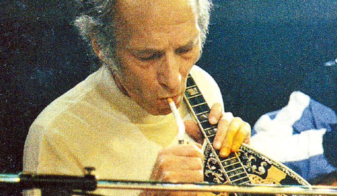 ακης πανου τσιγαρο