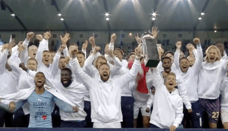 Η Μάλμε πανηγύρισε την κατάκτηση του 26ου πρωταθλήματος Σουηδίας στην ιστορία της καθώς επικράτησε 1-0 της Ελφσμποργκ, μετά από ένα επεισοδιακό ματς