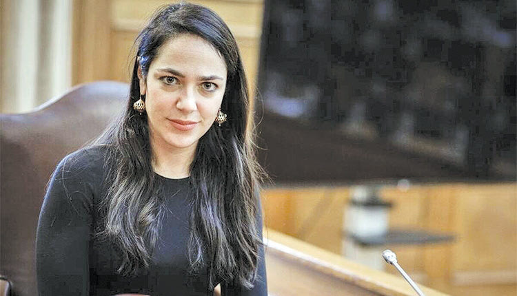 Δόμνα Μιχαηλίδου: Η απώλεια ασφαλιστικής ικανότητας δεν συνεπάγεται με απώλεια της δωρεάν ιατροφαρμακευτικής περίθαλψης