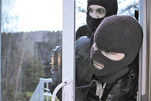 Εκατό χιλιάδες η λεία των δραστών