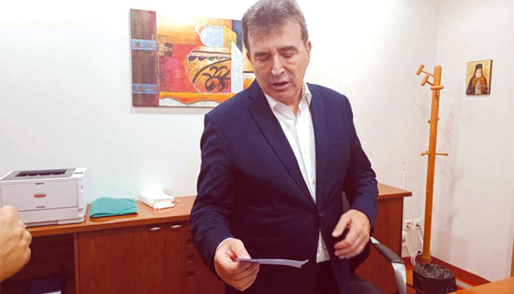 Επιφυλακτικοί οι υγειονομικοί στις εξαγγελίες για προσλήψεις 
του υπουργού Υγείας