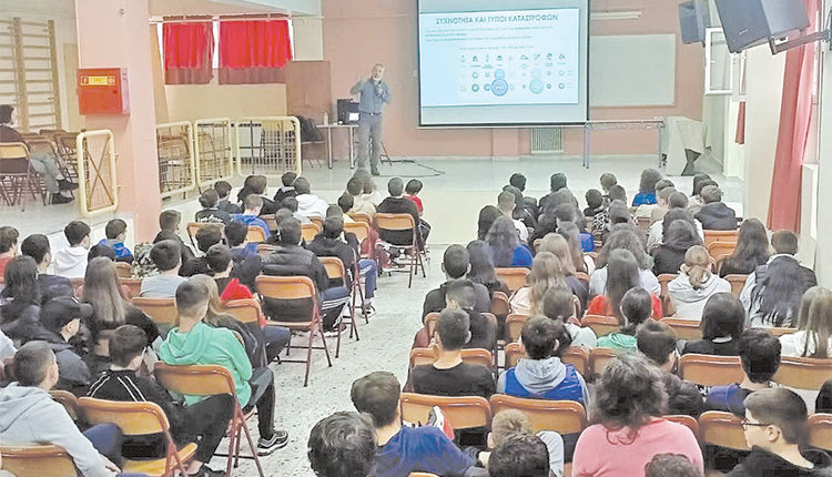 Ομιλία του δρ Χαράλαμπου Φασουλά στο 7ο Γυμνάσιο Ηρακλείου για τα ακραία καιρικά φαινόμενα