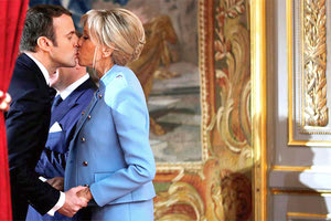 ΕΜΜΑΝΟΥΕΛ ΚΑΙ ΜΠΡΙΖΙΤ ΜΑΚΡΟΝ