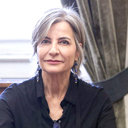 Η καθηγήτρια κ. Αντιγόνη Λυμπεράκη