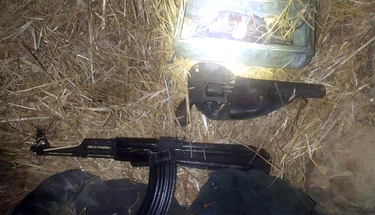 Ανάμεσα στις κοπριές και τα άχυρα η κοκαΐνη και τα όπλα 