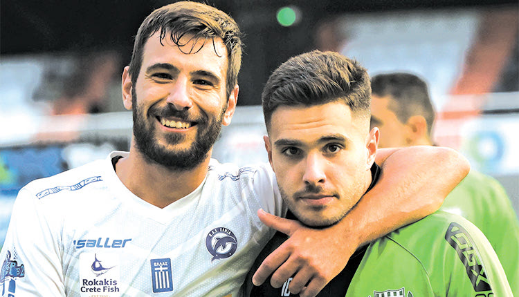 Τα εί-Χ-ε όλα εκτός από γκολ