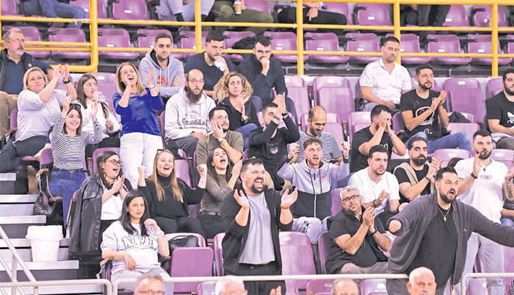 Την 3η φετινή νίκη της Αναγέννηση πανηγύρισαν οι φίλοι της