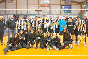 Οι παίκτες του ΟΦΗ είχαν τη συμπαράσταση του γυναικείου τμήματος