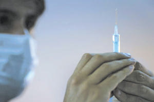 Το Ίδρυμα Bill & Melinda Gates χρηματοδοτεί την παραγωγή συσκευών εμβολιασμού με μικροεπιθέματα