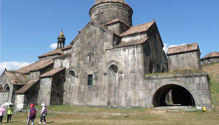 Όλη η περιοχή του Καυκάσου είναι σπαρμένη με τέτοιες αρμενικές εκκλησίες