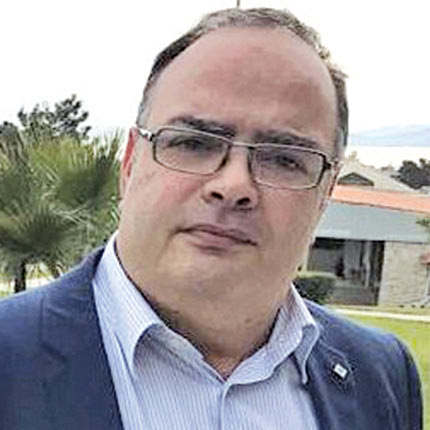 Ο επίκουρος καθηγητής κ. Μιχάλης Ροβίθης