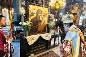 Ενθρονίστηκε η Ιερά Εικόνα της Κεράς του Ρεθέμνους
