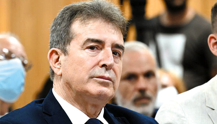 Σε νέα καρατόμηση διοίκησης προχώρησε 
ο υπουργός Υγείας