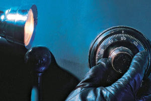 Βρέθηκε ο δράστης της κλοπής του χρηματοκιβωτίου, όχι όμως και τα κοσμήματα μεγάλης αξίας