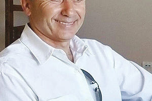 Νίκος Αντωνακάκης