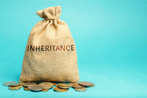 Με «κυνηγούς κληρονομιάς» θα συνεργάζεται το ΥΠΟΙΚ