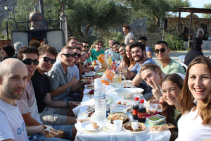 Διεθνές ρακοκάζανο  με συμμετοχές απο  Ευρώπη  Ασία και  Αφρική