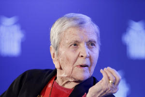 Απάντησε με την αγαπημένη της μαντινάδα!