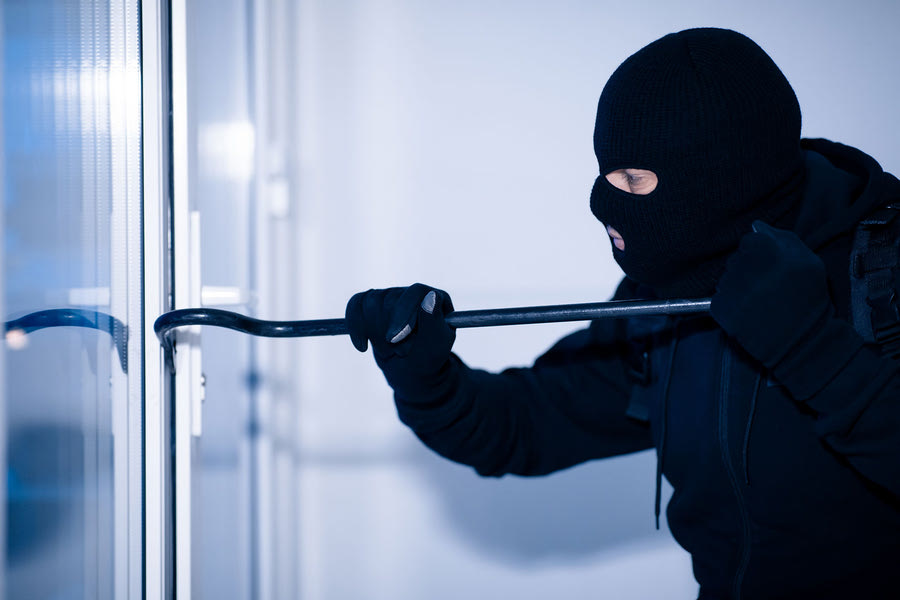 Ο 32χρονος διέπραξε με τους συνεργούς του τις κλοπές στη Χερσόνησο
