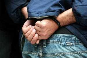 Με το “καλημέρα” συλλήψεις για ναρκωτικά στα Χανιά