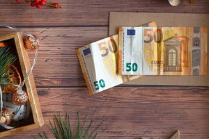 Επιδόματα κι ενισχύσεις Δεκεμβρίου: Αναλυτικά τα ποσά