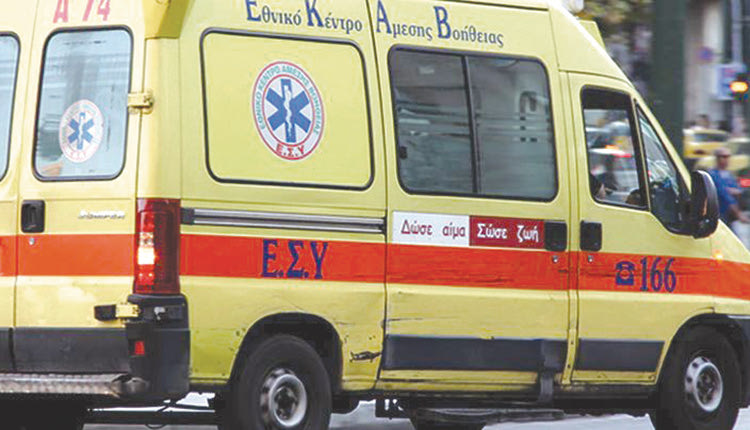 Το ΕΚΑΒ εκπέμπει SOS λόγω αύξησης περιστατικών covid