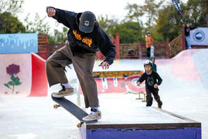 ΔΥΟ ΜΕΤΑΛΛΙΑ Η ΛΟΥΚΙΣΑ Ιστορική συμμετοχή του ΟΦΗ στο Πανελλήνιο Σκέιτμπορντ