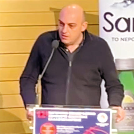 Αφήνει έργο ο Κώστας Βαρδαβάς