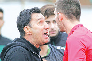 Πυρ και μανία είναι στον ΠΟΑ για την διαιτησία για τα δυο γκολ που ακυρώθηκαν. Ο Κώστας Φραντζέσκος 