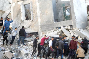 ΚΑΤΕΡΡΕΥΣΑΝ ΟΙ ΔΙΑΠΡΑΓΜΑΤΕΥΣΕΙΣ ΓΙΑ ΝΕΑ ΚΑΤΑΠΑΥΣΗ ΤΟΥ ΠΥΡΟΣ Επτακόσιοι νεκροί στη Γάζα μετά τη λήξη της εκεχειρίας