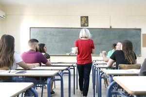 ΣΕ ΔΙΕΘΝΗ ΕΚΠΑΙΔΕΥΤΙΚΗ ΕΡΕΥΝΑ ΤΟΥ ΟΟΣΑ Κάτω από τη «βάση» έπεσαν οι Έλληνες μαθητές