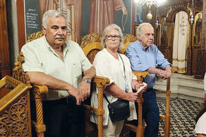  «Δεν του τρέχει» του δημάρχου κ. Β. Λαμπρινού ο εκκλησιασμός στο ναό του Αγίου Νικολάου στην Αλικαρνασσό