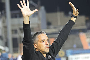 Καρφιά… Καραβέλα για το σύστημα