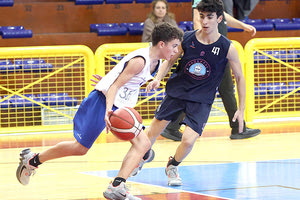 Στιγμιότυπο από τον αγώνα «Ηράκλειο»-Ηρόδοτος στους παίδες β’