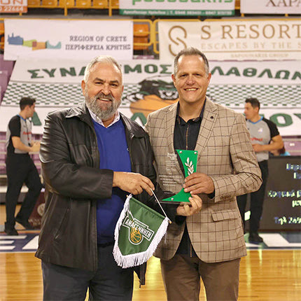 Τίμησε δύο κορυφαίες σφυρίχτρες η Αναγέννηση