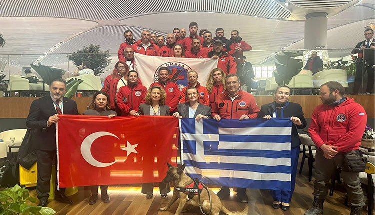 Οι δύο 
σημαίες