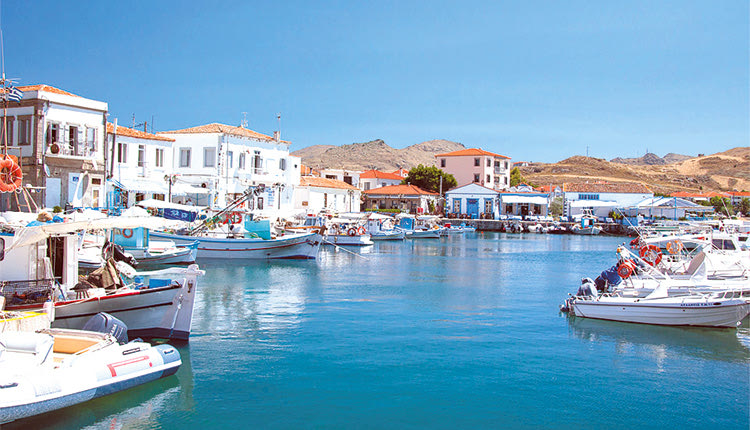 Σε δέκα ελληνικά νησιά θα παρέχεται η χορήγηση της λεγόμενης «βίζα εξπρές» για τους Τούρκους πολίτες