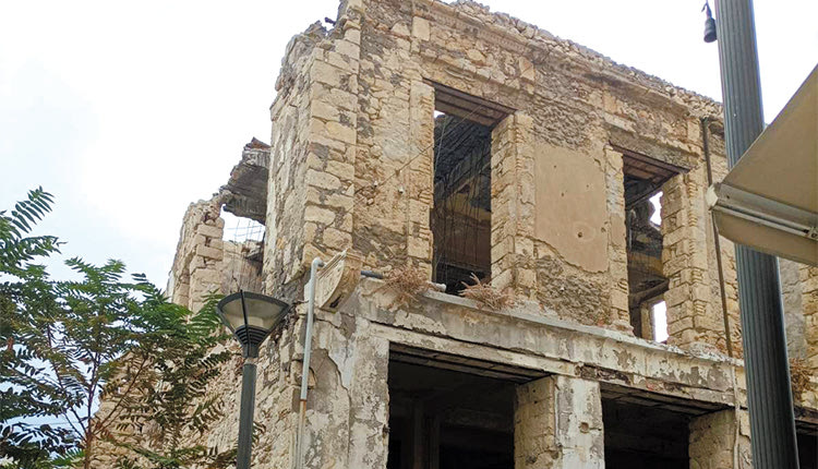 Κονδύλια για τη διάσωση της πρόσοψης του “Μίνως” αναζητά η Πολεοδομία