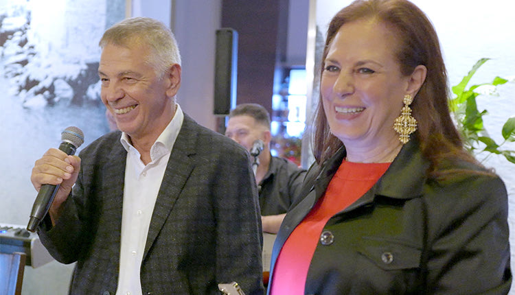 Οι οικοδεσπότες της βραδιάς Χρήστος Λιόντος και Αικατερίνη Λαλαούνη