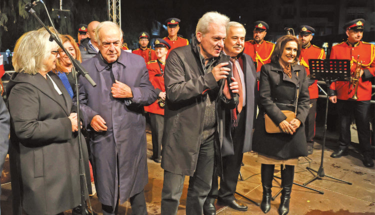 φωταγωγηση δεντρου χριστουγεννα ηρακλειο 2023