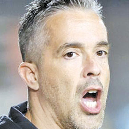 Απρέπεια Καραβέλα για Νταμπράουσκας