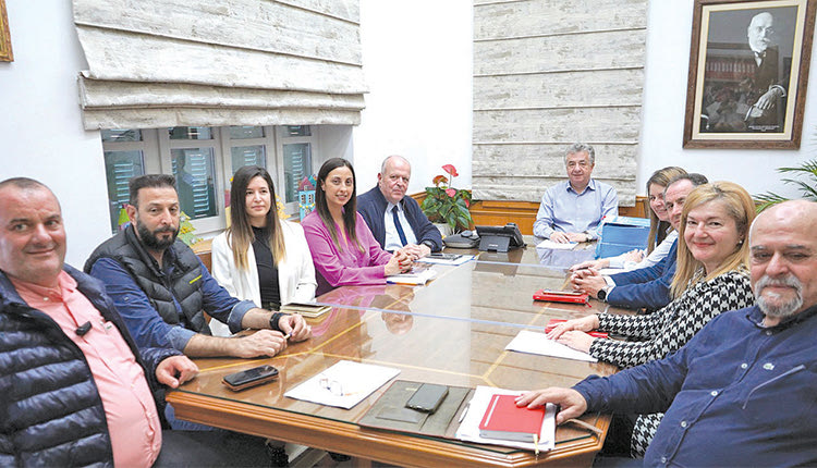 Από την επίσκεψη των Συνδέσμων στον Περιφερειάρχη Κρήτης