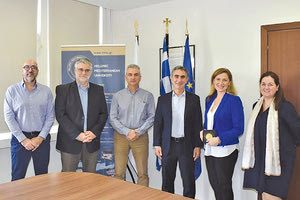 Η μορφωτική ακόλουθος της Πρεσβείας των ΗΠΑ στο ΕΛΜΕΠΑ