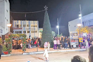 Από τη φωταγώγηση του χριστουγεννιάτικου δέντρου στο δήμο Φαιστού