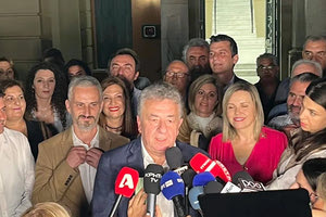 ΑΡΝΑΟΥΤΑΚΗΣ: Ορκωμοσία με παλιούς και νέους