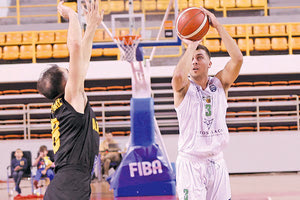 «Μπορούμε να πάρουμε τη νίκη» λέει ο Οικονομόπουλος